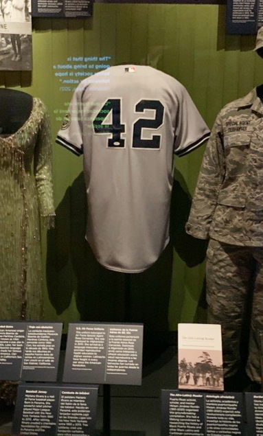 L2-0002211-D1-2023.05.22 Grey and blue New York Yankies baseball jersey signed by Mariano Rivera